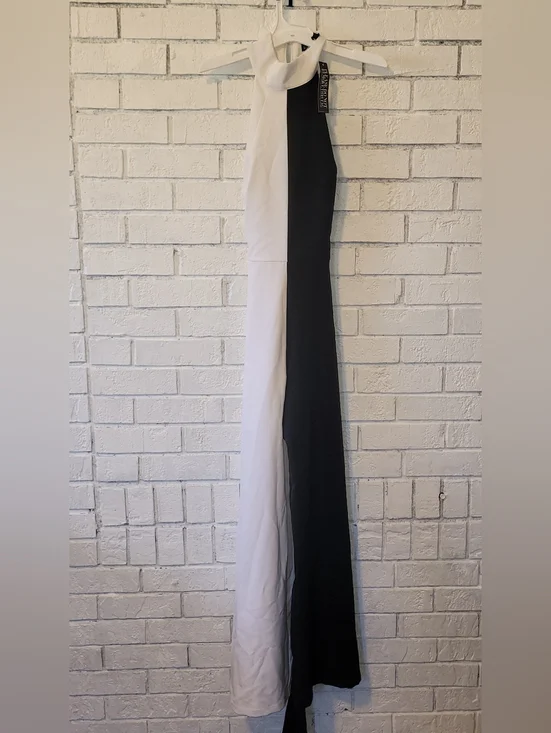 NY&C Black & White Colorblock Halter Jumpsuit - Size Small - NWT - Picture 2 of 7